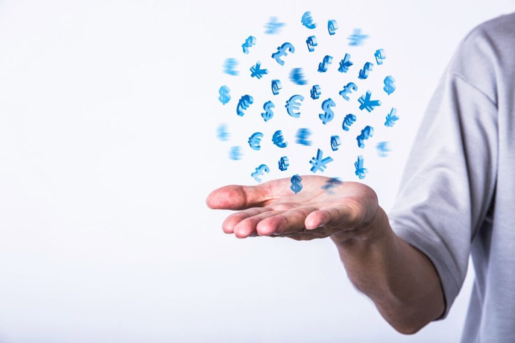 FXの5つのメリットと3つのデメリットをお金のプロが解説！ 初心者がはじめるならどんな投資がよいか